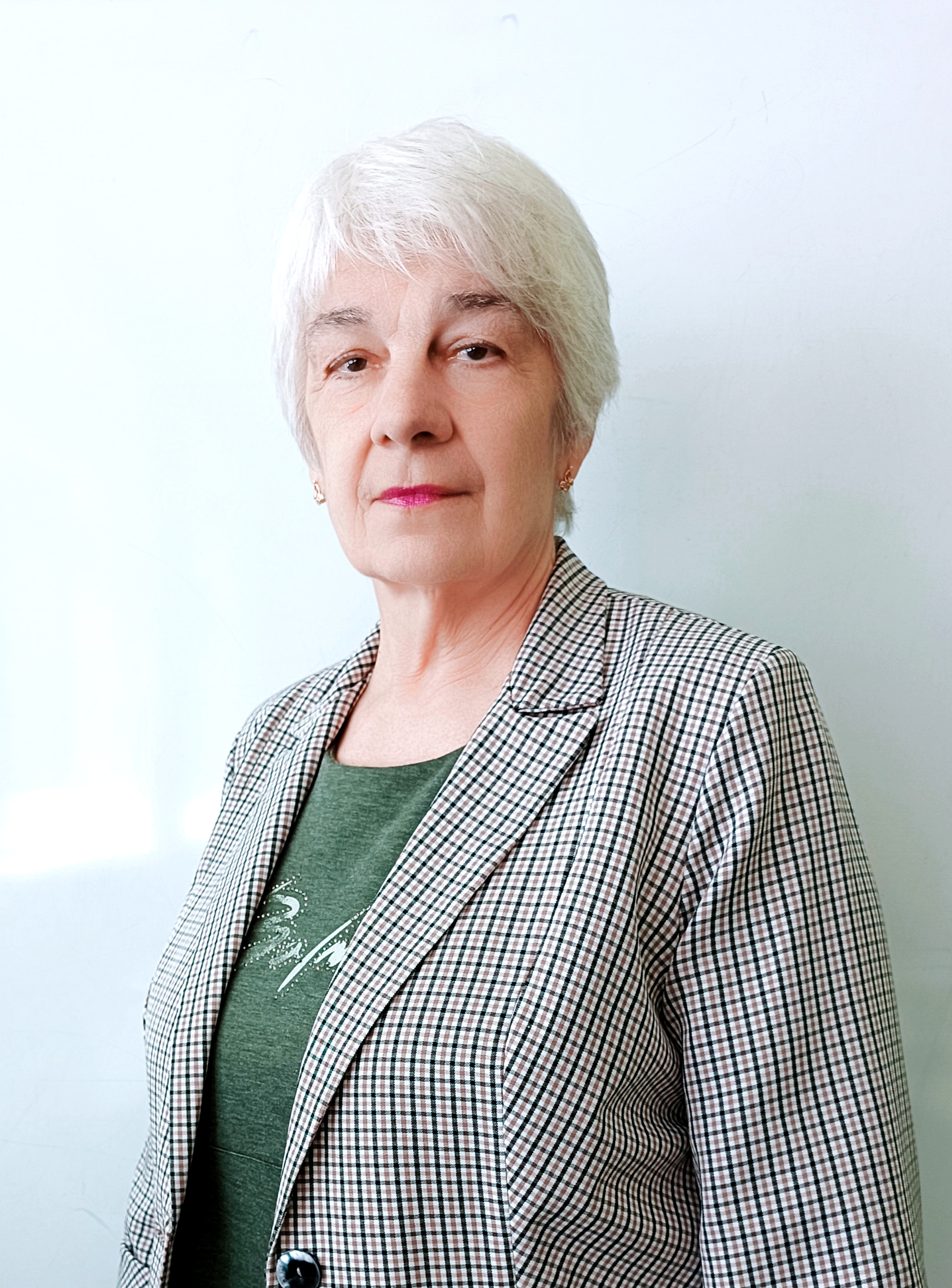 Елисеева Алиса Ивановна.